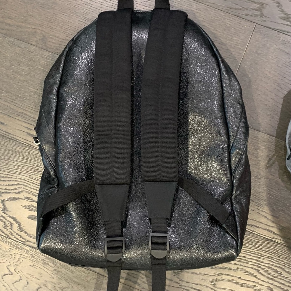 Balenciaga leather backpack, like new - Picture 3 of 9